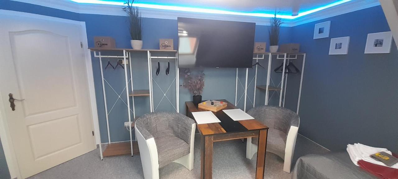 Elberadweg VIP Lounge: Riverside Comfort with Netflix & E-bike Station Wittenberge Exterior photo